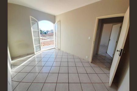 Casa à venda com 190m², 5 quartos e 3 vagas Casa à venda com 190m², 5 quartos e 3 vagasFoto 15