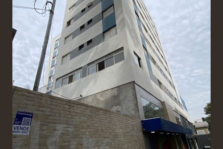 Apartamento à venda com 53m², 2 quartos e 1 vaga Apartamento à venda com 53m², 2 quartos e 1 vagaFachada e placa