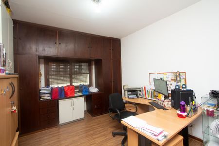 Casa à venda com 350m², 4 quartos e 5 vagasQuarto 1