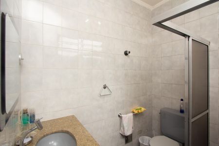 Casa à venda com 350m², 4 quartos e 5 vagasBanheiro da Suíte 2