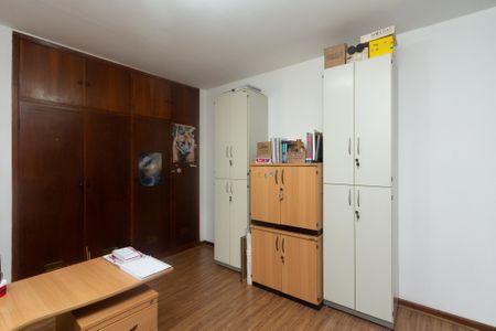 Casa à venda com 350m², 4 quartos e 5 vagasQuarto 1