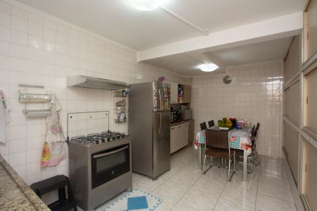 Casa à venda com 350m², 4 quartos e 5 vagasEdícula Cozinha
