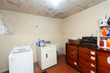 Casa à venda com 350m², 4 quartos e 5 vagasÁrea de Serviço