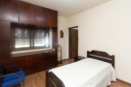 Casa à venda com 350m², 4 quartos e 5 vagasSuíte 1