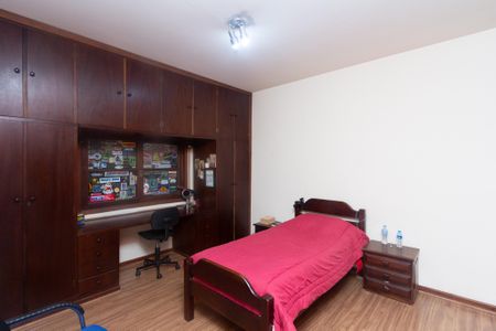 Casa à venda com 350m², 4 quartos e 5 vagasQuarto 2