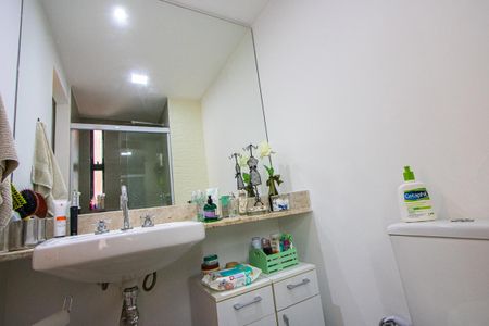 Apartamento à venda com 78m², 2 quartos e 1 vaga Apartamento à venda com 78m², 2 quartos e 1 vagaBanheiro Suíte