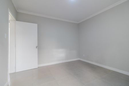 Casa à venda com 224m², 6 quartos e 5 vagas Casa à venda com 224m², 6 quartos e 5 vagasQuarto 6