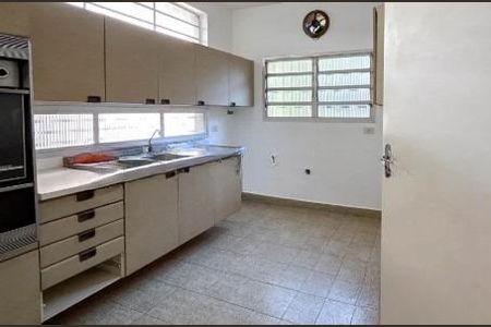 Casa à venda com 380m², 3 quartos e 5 vagas