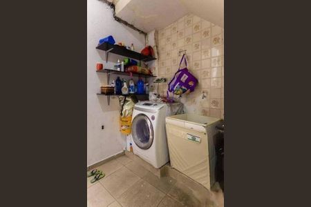 Casa à venda com 160m², 4 quartos e 5 vagas
