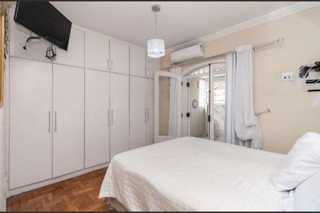 Casa à venda com 164m², 3 quartos e 1 vaga