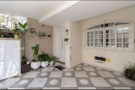 Casa à venda com 164m², 3 quartos e 1 vaga