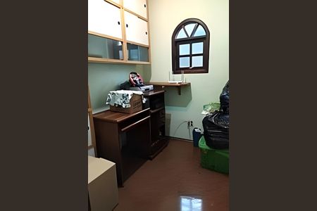 Casa à venda com 300m², 3 quartos e 6 vagas