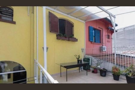 Casa à venda com 266m², 5 quartos e 1 vaga