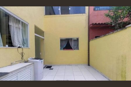 Casa à venda com 266m², 5 quartos e 1 vaga
