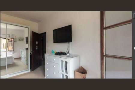Casa à venda com 266m², 5 quartos e 1 vaga