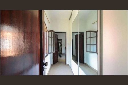 Casa à venda com 266m², 5 quartos e 1 vaga