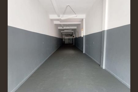 Casa à venda com 200m², 3 quartos e sem vaga