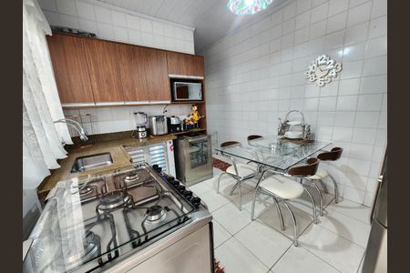 Casa à venda com 140m², 3 quartos e 1 vaga
