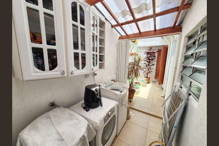 Casa à venda com 140m², 3 quartos e 1 vaga