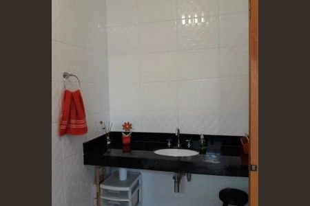 Casa à venda com 420m², 3 quartos e 4 vagas