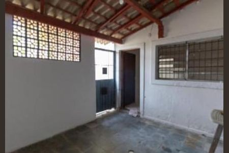 Casa à venda com 100m², 2 quartos e 3 vagas