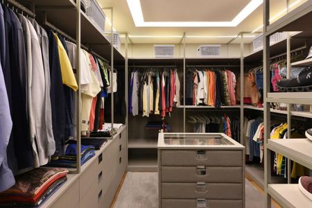 Apartamento à venda com 236m², 4 quartos e 4 vagas