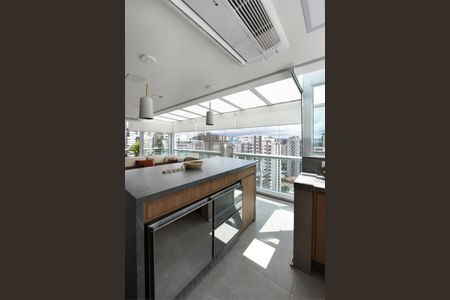 Apartamento à venda com 236m², 4 quartos e 4 vagas
