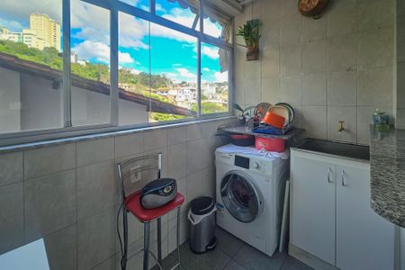 Apartamento à venda com 110m², 3 quartos e 2 vagas Apartamento à venda com 110m², 3 quartos e 2 vagasÁrea de Serviço