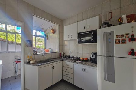 Apartamento à venda com 110m², 3 quartos e 2 vagas Apartamento à venda com 110m², 3 quartos e 2 vagasCozinha