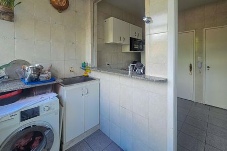 Apartamento à venda com 110m², 3 quartos e 2 vagas Apartamento à venda com 110m², 3 quartos e 2 vagasÁrea de Serviço