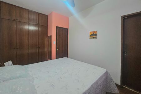 Apartamento à venda com 110m², 3 quartos e 2 vagas Apartamento à venda com 110m², 3 quartos e 2 vagasSuíte
