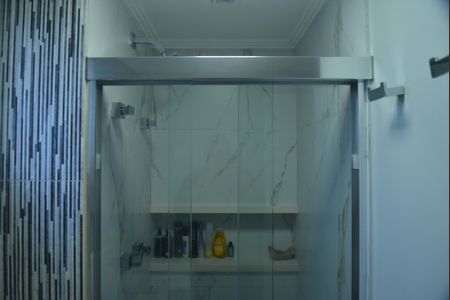 Apartamento à venda com 70m², 2 quartos e 2 vagasBanheiro da Suite