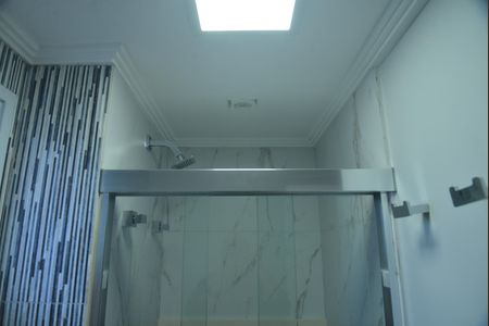 Apartamento à venda com 70m², 2 quartos e 2 vagasBanheiro da Suite