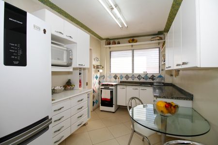 Apartamento à venda com 71m², 2 quartos e 1 vaga Apartamento à venda com 71m², 2 quartos e 1 vagaCozinha