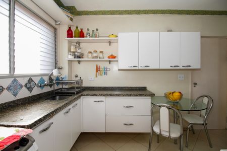 Apartamento à venda com 71m², 2 quartos e 1 vaga Apartamento à venda com 71m², 2 quartos e 1 vagaCozinha