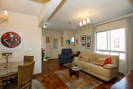 Apartamento à venda com 71m², 2 quartos e 1 vaga Apartamento à venda com 71m², 2 quartos e 1 vagaSala