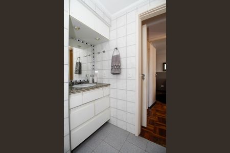 Apartamento à venda com 71m², 2 quartos e 1 vaga Apartamento à venda com 71m², 2 quartos e 1 vagaBanheiro