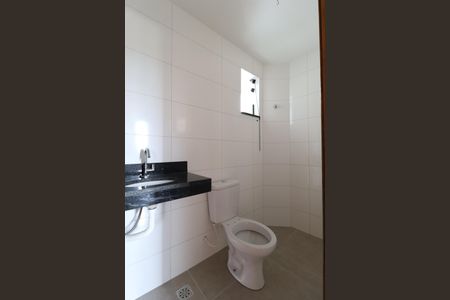 Apartamento à venda com 43m², 2 quartos e sem vaga Apartamento à venda com 43m², 2 quartos e sem vagaBanheiro