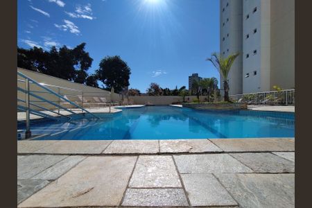 Apartamento à venda com 111m², 3 quartos e 3 vagas Apartamento à venda com 111m², 3 quartos e 3 vagasÁrea comum Piscina