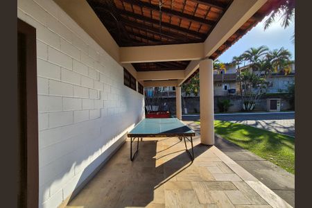 Casa de condomínio à venda com 180m², 3 quartos e 4 vagas Casa de condomínio à venda com 180m², 3 quartos e 4 vagasÁrea comum