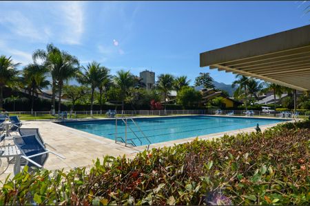 Casa de condomínio à venda com 180m², 3 quartos e 4 vagas Casa de condomínio à venda com 180m², 3 quartos e 4 vagasÁrea comum