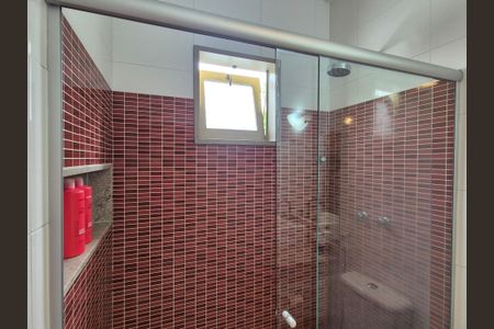 Casa de condomínio à venda com 180m², 3 quartos e 4 vagas Casa de condomínio à venda com 180m², 3 quartos e 4 vagasBanheiro da Suíte 3