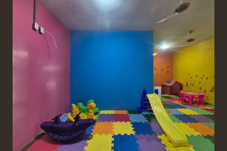 Casa de condomínio à venda com 180m², 3 quartos e 4 vagas Casa de condomínio à venda com 180m², 3 quartos e 4 vagasÁrea comum