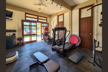 Casa de condomínio à venda com 180m², 3 quartos e 4 vagas Casa de condomínio à venda com 180m², 3 quartos e 4 vagasÁrea comum