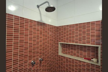 Casa de condomínio à venda com 180m², 3 quartos e 4 vagas Casa de condomínio à venda com 180m², 3 quartos e 4 vagasBanheiro da Suíte 2