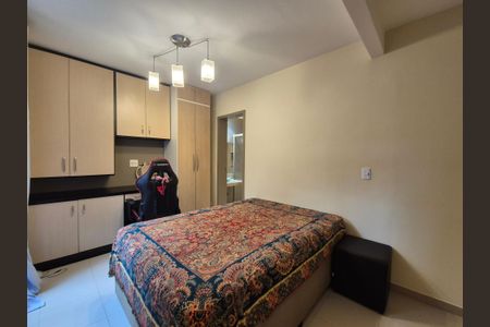 Casa de condomínio à venda com 180m², 3 quartos e 4 vagas Casa de condomínio à venda com 180m², 3 quartos e 4 vagasSuíte 1