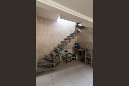 Casa de condomínio à venda com 74m², 2 quartos e 2 vagas Casa de condomínio à venda com 74m², 2 quartos e 2 vagasEscada Acesso