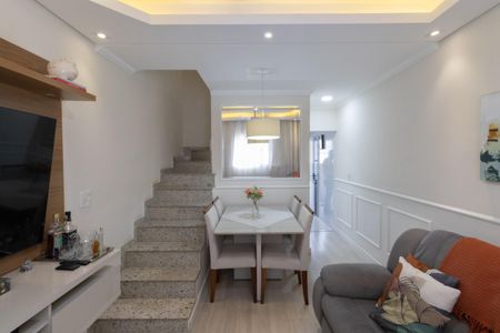 Casa de condomínio à venda com 74m², 2 quartos e 2 vagas Casa de condomínio à venda com 74m², 2 quartos e 2 vagasSala