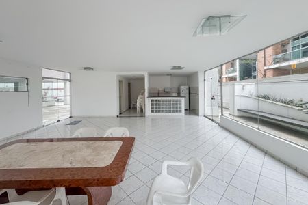 Apartamento à venda com 95m², 2 quartos e 1 vaga Apartamento à venda com 95m², 2 quartos e 1 vagaÁrea comum - Salão de festas