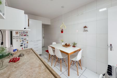 Apartamento à venda com 95m², 2 quartos e 1 vaga Apartamento à venda com 95m², 2 quartos e 1 vagaCozinha